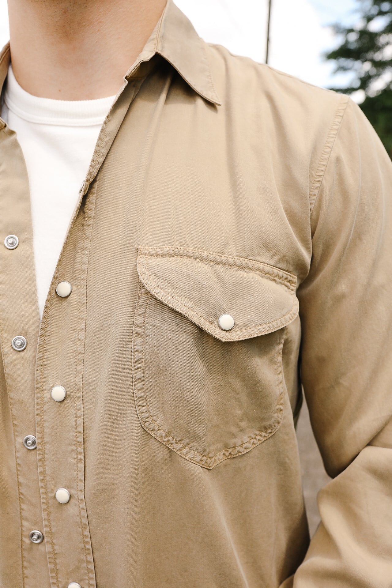 Tencel Gabardine Pearl Snap Shirt -Camp Khaki – Iron Shop Provisions
