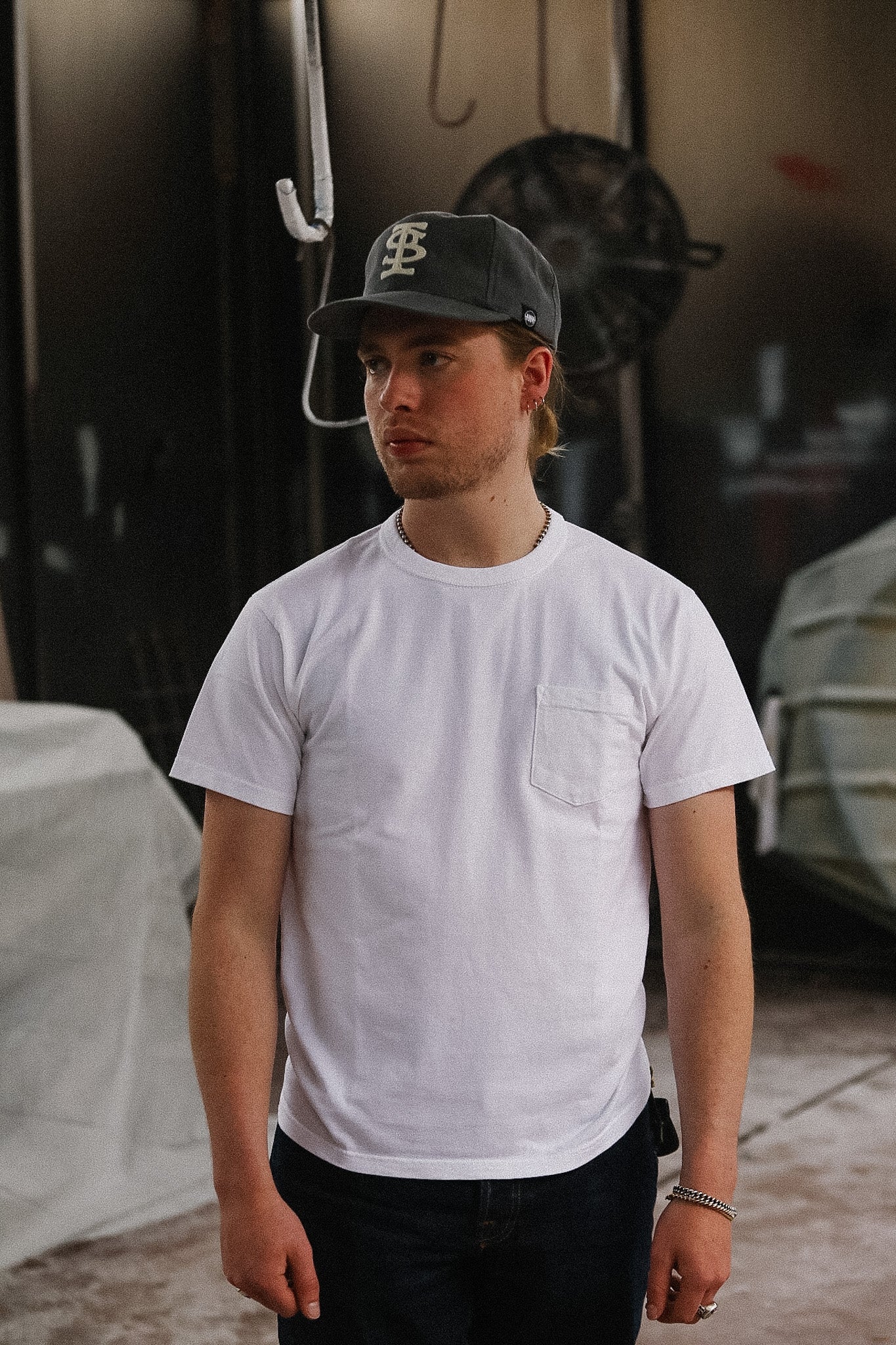FN-THC-101P The Flat Head Pocket T-Shirt - White – Iron Shop 