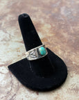 The Standalone Stone Ring