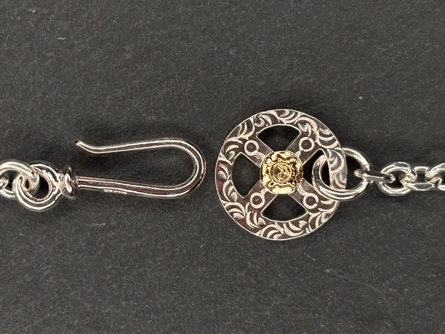 O-062+ P-077(C) First Arrow's Chain Necklace with Medicine Wheel