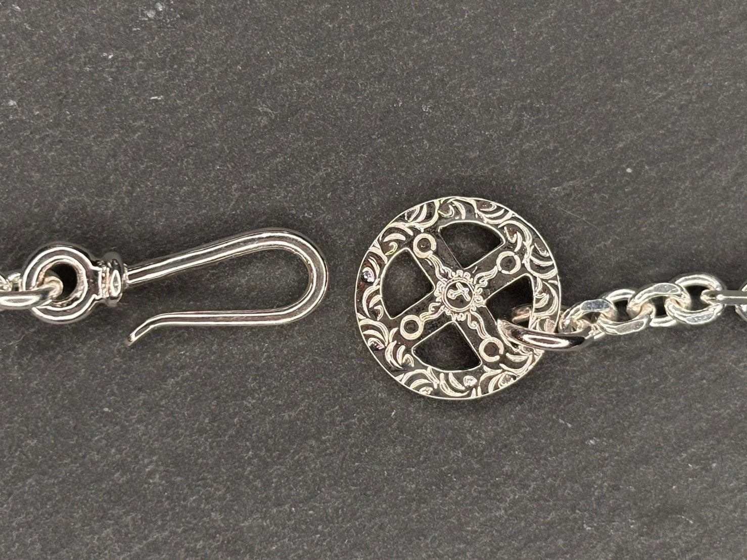 O-062+ P-234(C) First Arrow's Chain Necklace with Medicine Wheel