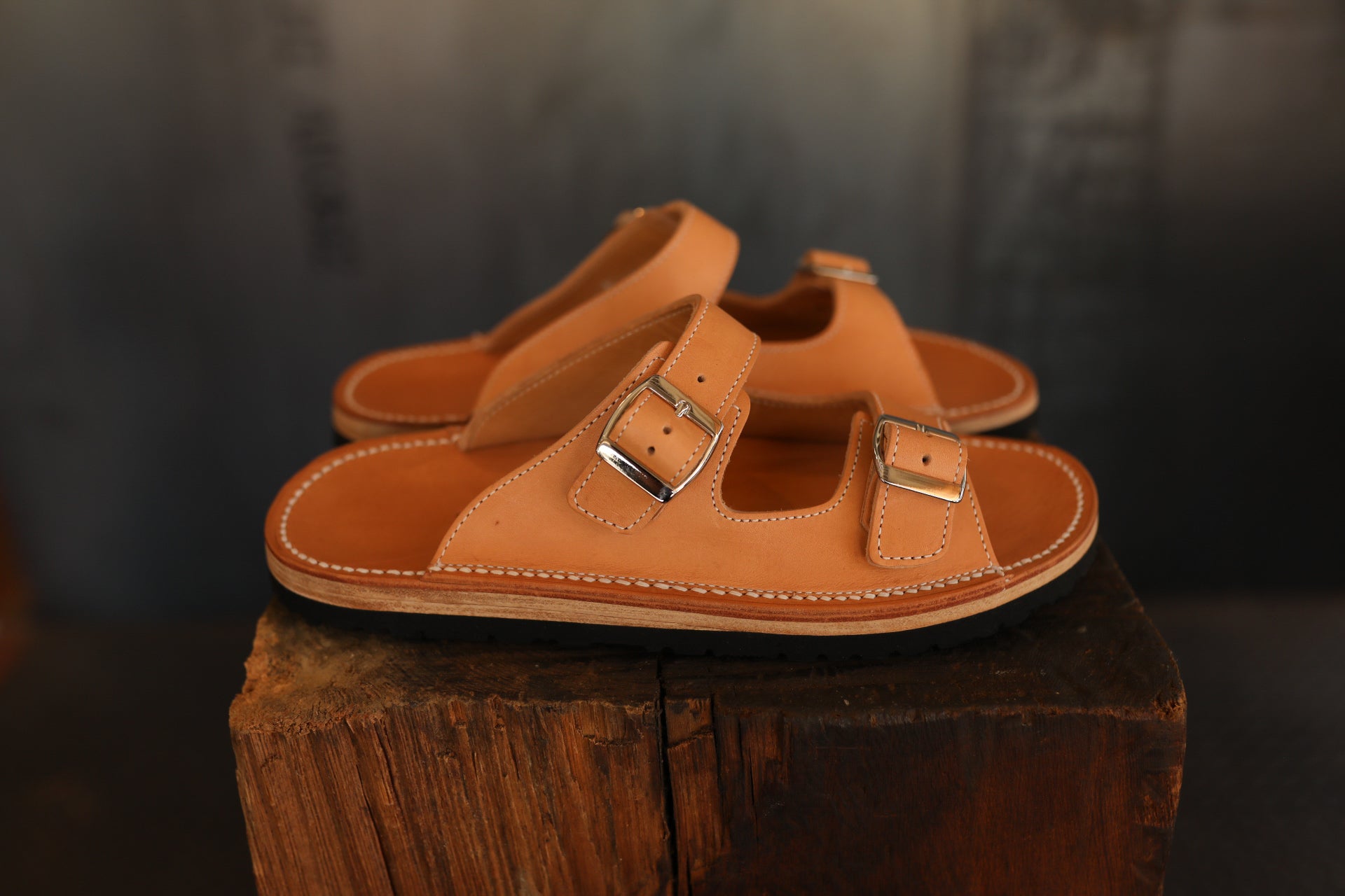 No. 70 two strap sandals Shine & Tell Metal Ring Double Strap Sandals (Black) · NanaMacs main image 2