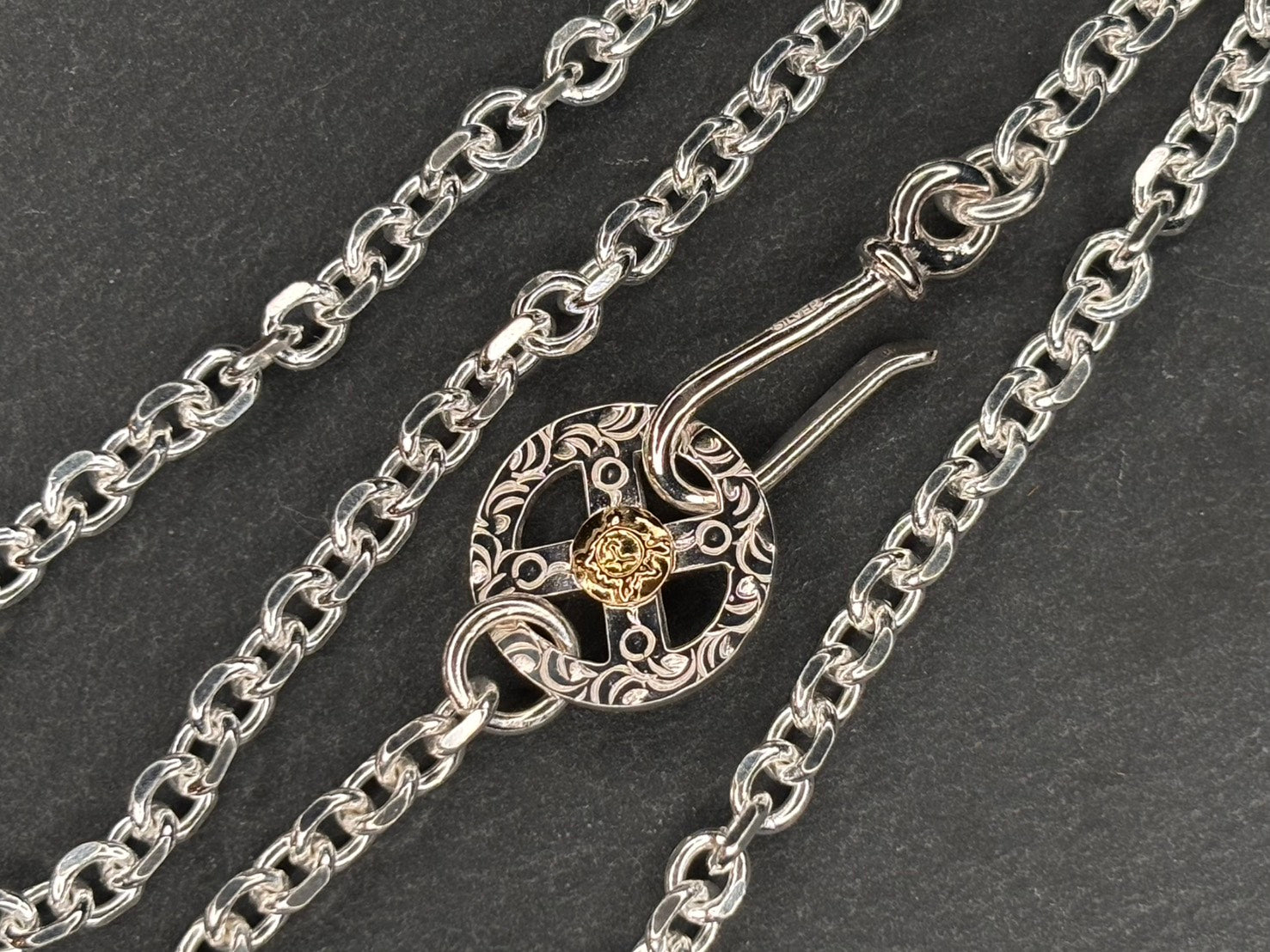 O-062+ P-077(C) First Arrow's Chain Necklace with Medicine Wheel