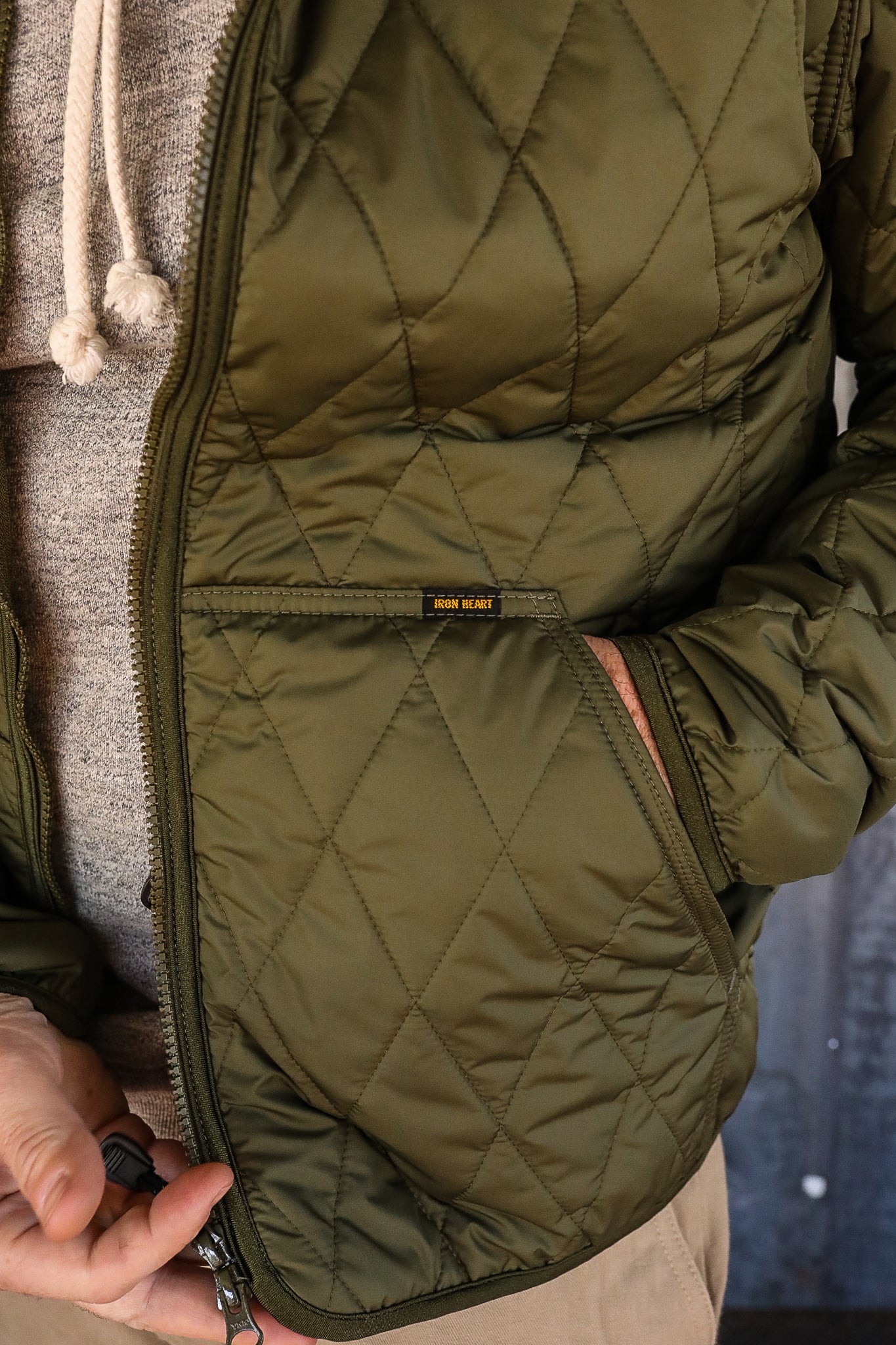 Collarless Lightweight Quilted Jacket - Olive