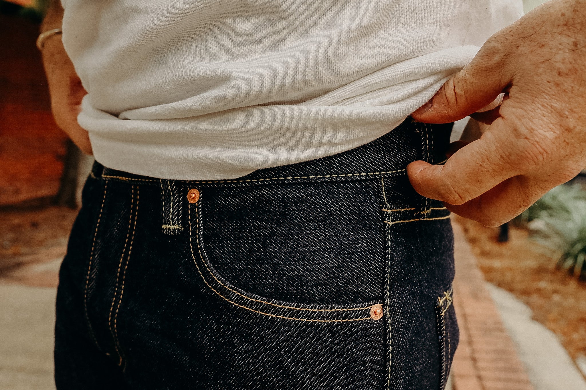 IH-777S-21 | Iron Heart 21 oz Selvedge Denim Super Slim Tapered Jeans - Indigo