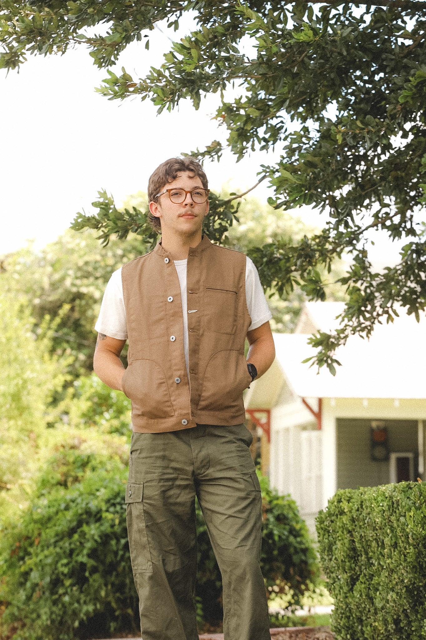 Rogue Territory Supply Vest Dry Wax Canvas- Brown