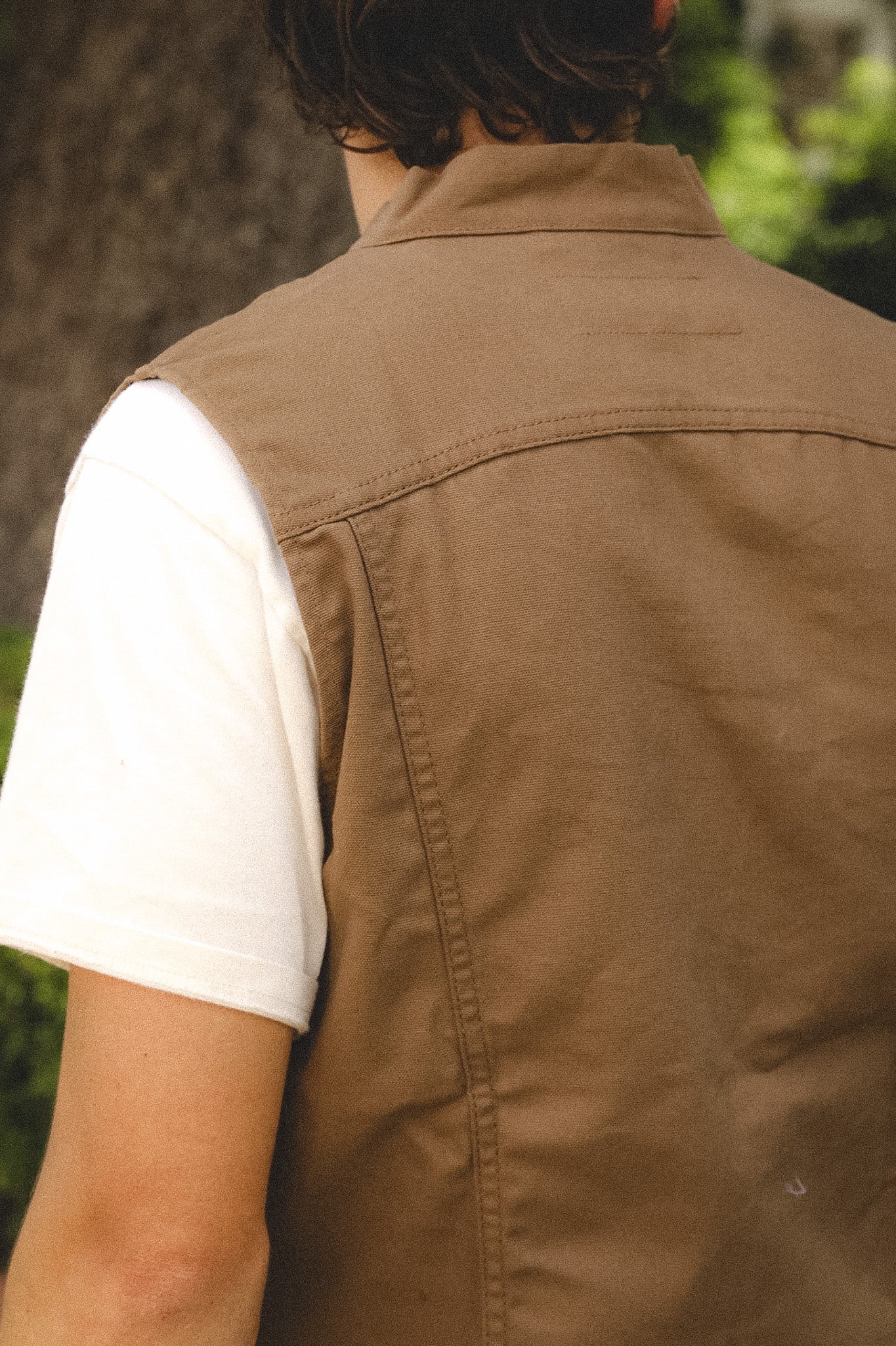 Rogue Territory Supply Vest Dry Wax Canvas- Brown