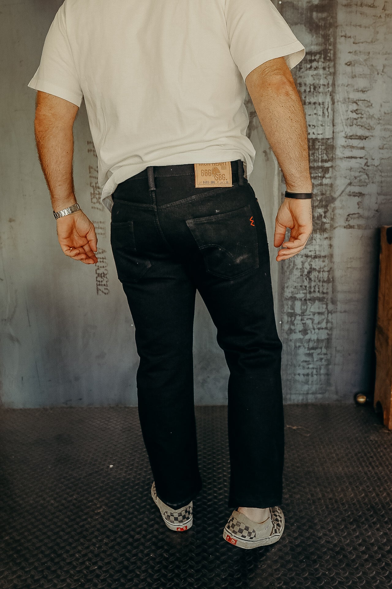 666 21oz Selvedge Denim Slim Straight Cut Jeans - Superblack (Fades To Grey)