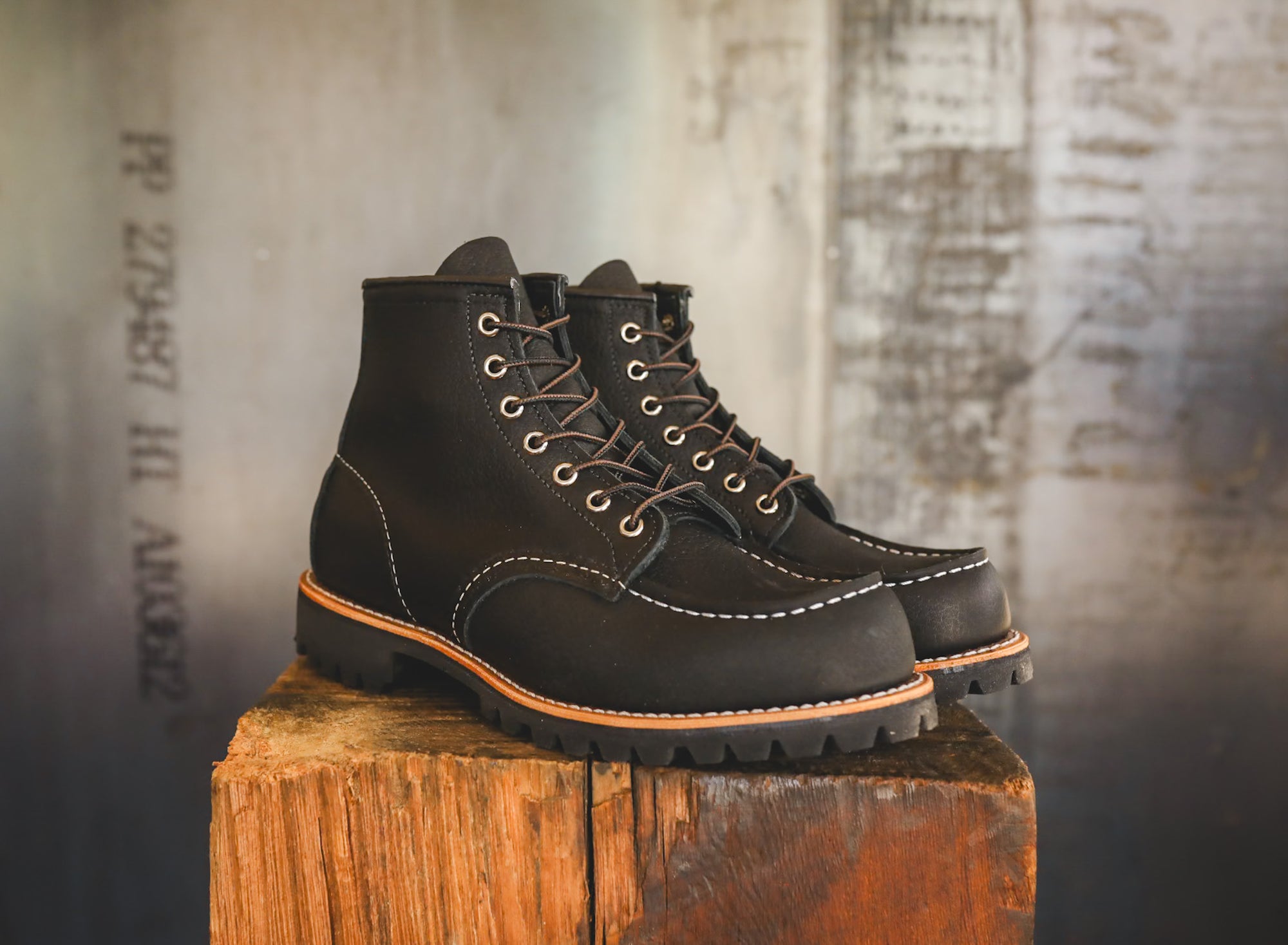2949 Red Wing 6-Inch Roughneck Moc Toe- Black Oil Slick Leather