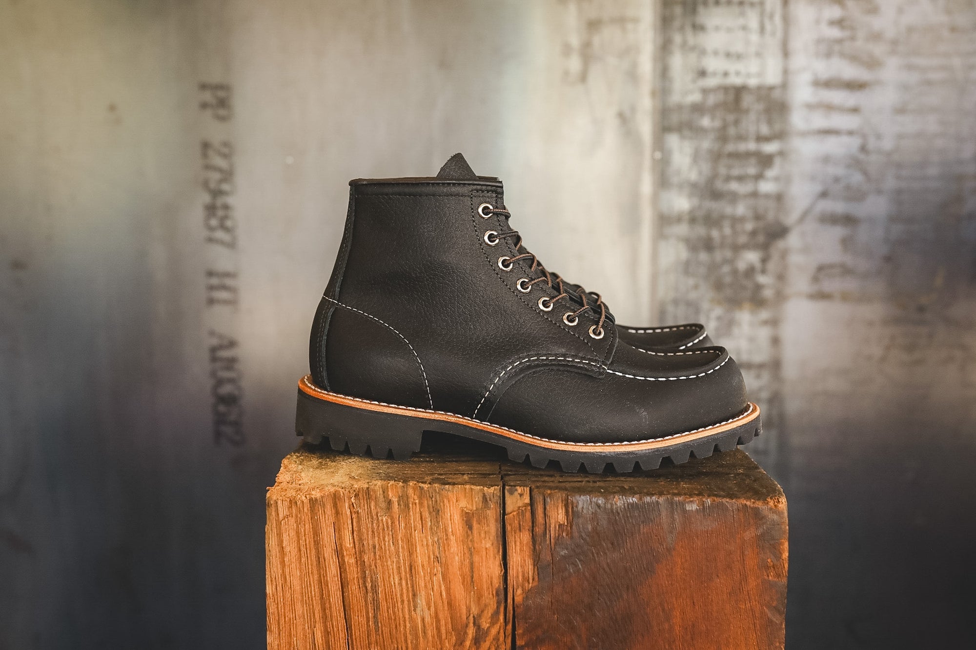 2949 Red Wing 6-Inch Roughneck Moc Toe- Black Oil Slick Leather