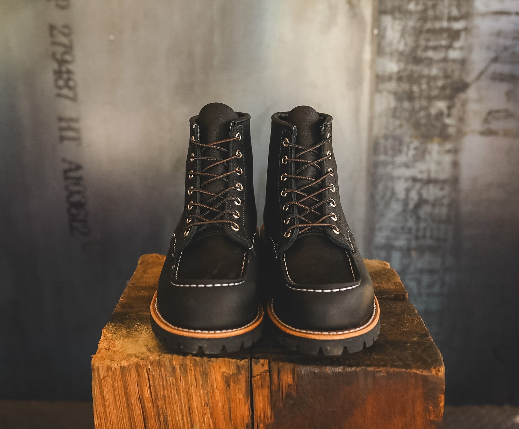 2949 Red Wing 6-Inch Roughneck Moc Toe- Black Oil Slick Leather