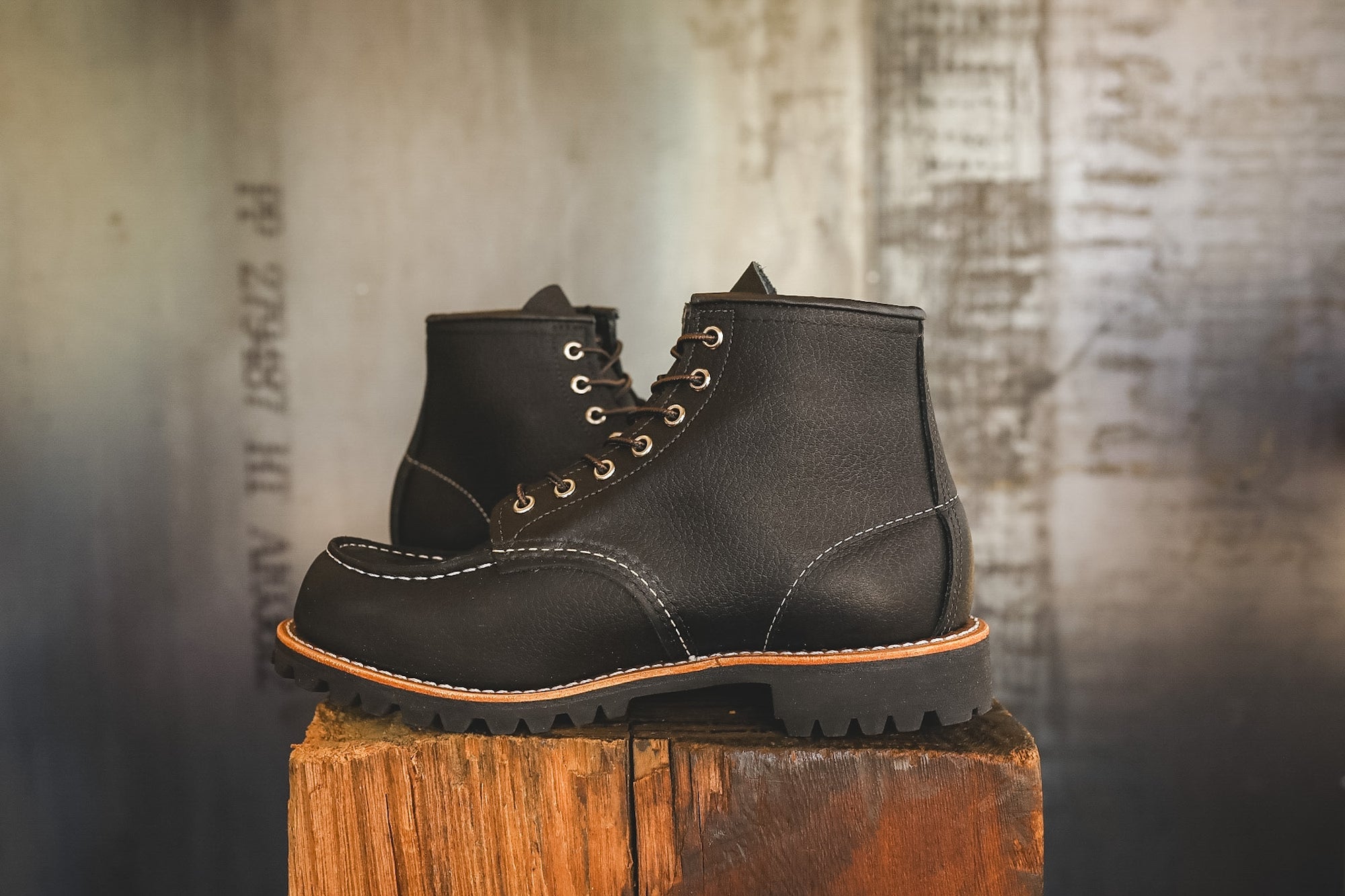 2949 Red Wing 6-Inch Roughneck Moc Toe- Black Oil Slick Leather