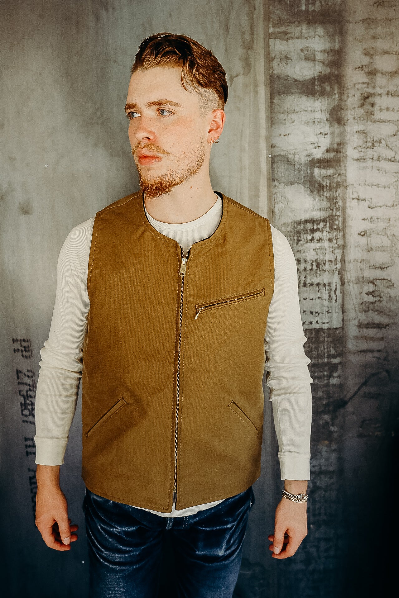 Iconic Vest- Bedford Cord, Dark Beige