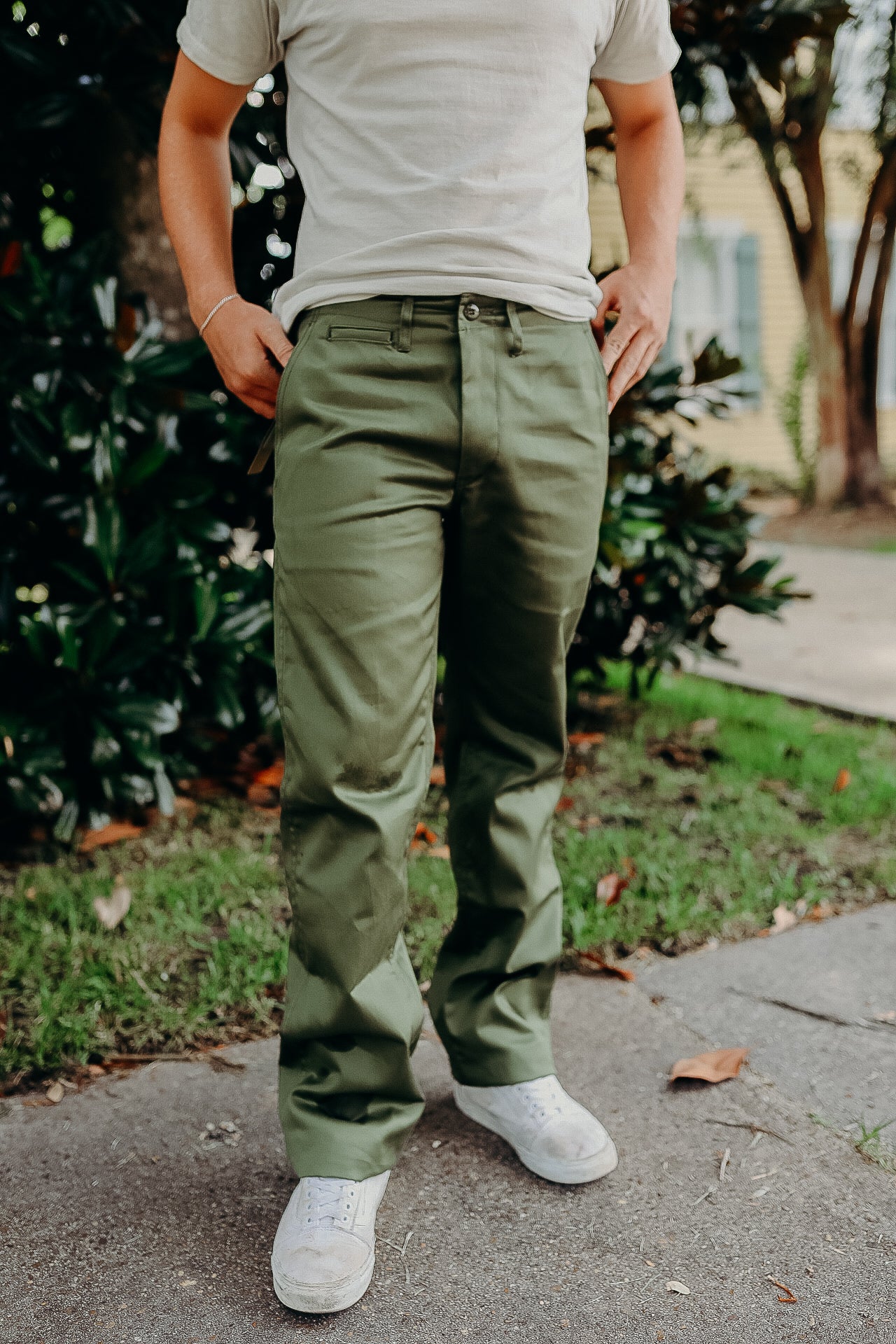 Studio D’artisan CHINO PANTS -Army Green (1874)