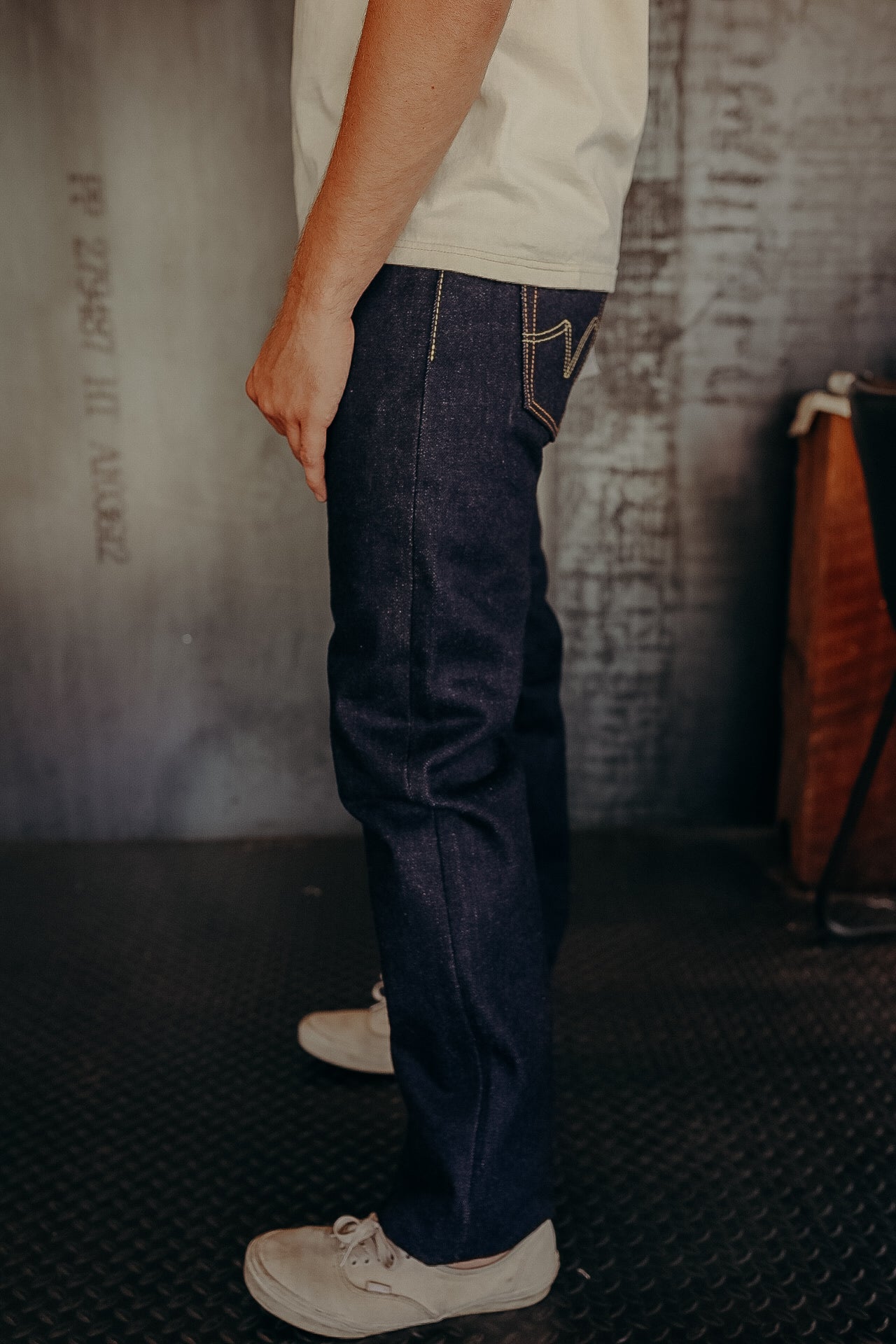 IH-666S-UHR Iron Heart 21/23oz Ultra Heavy Raw Selvedge Denim Slim Straight Cut Jeans - Indigo