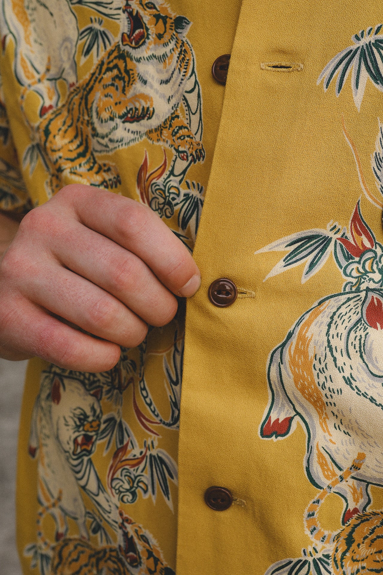 Tornado Pig Aloha Shirt- Yellow (5721)