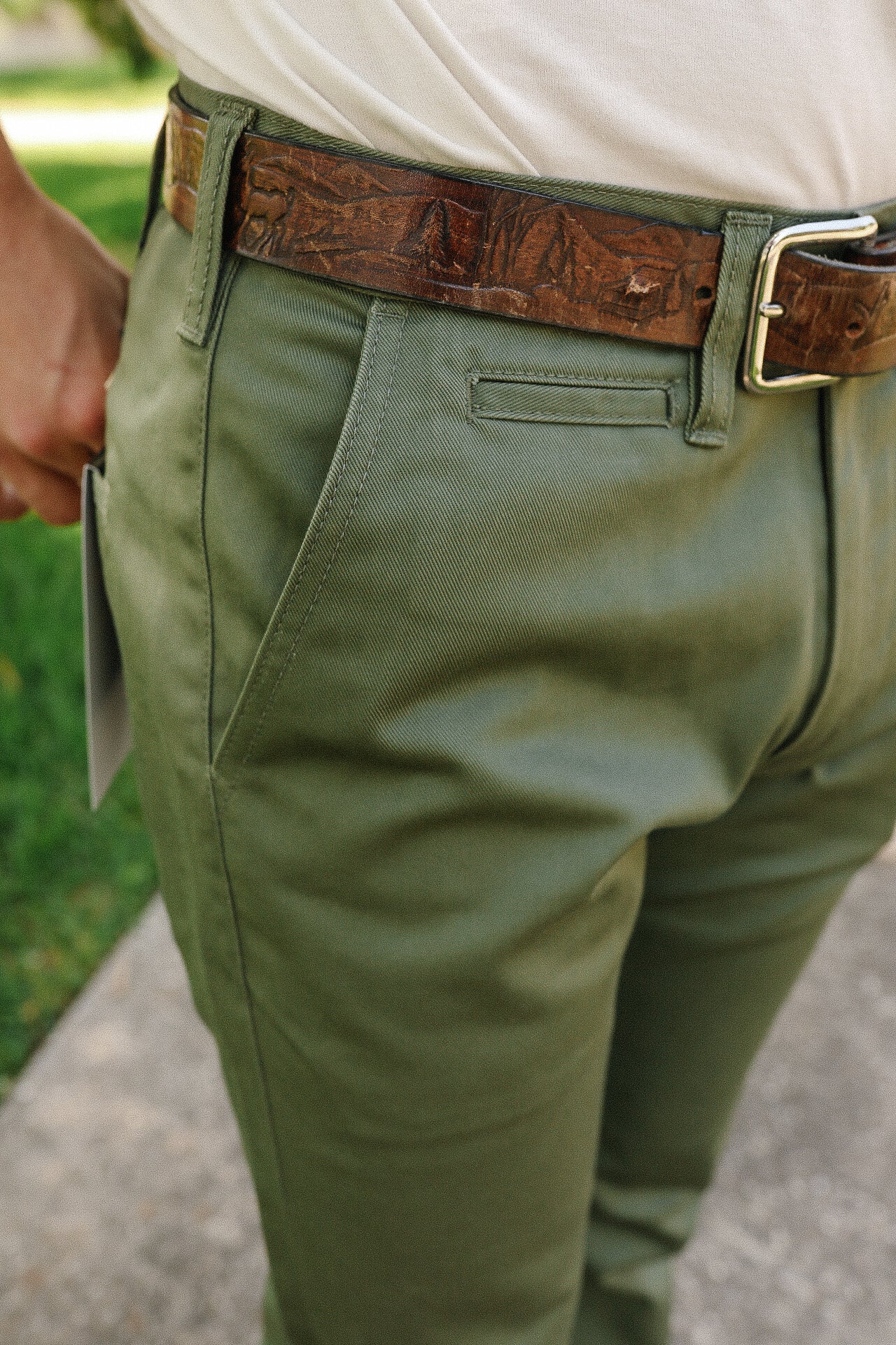 9oz Mercerized Selvedge Cotton Relaxed Tapered Cut Chinos - Olive
