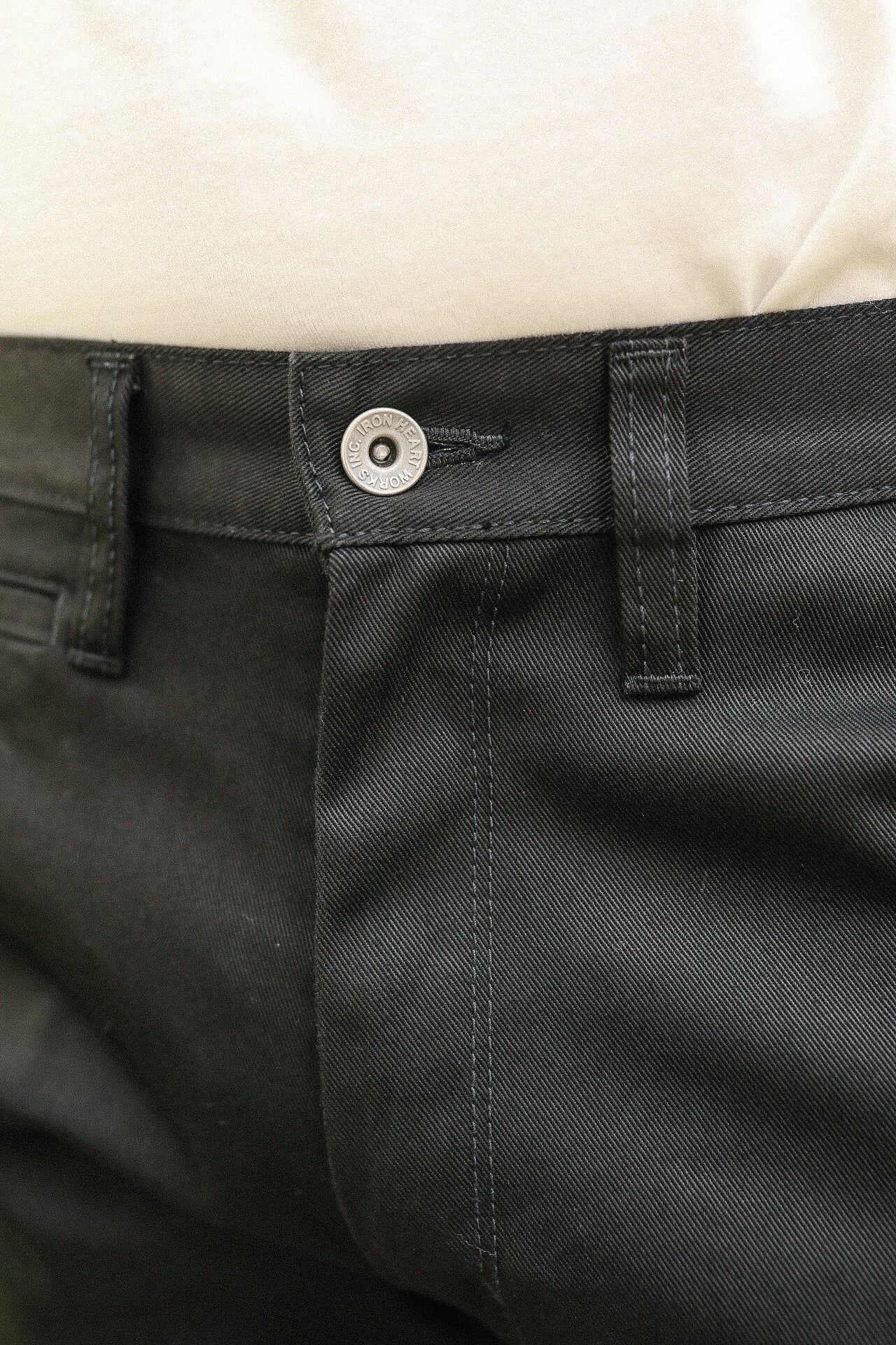 9oz Mercerized Selvedge Cotton Relaxed Tapered Cut Chinos - Black 