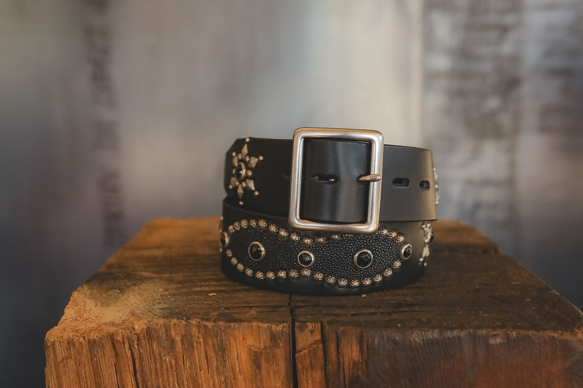 Hollywood Trading Co. Studded Stingray Peanut Belt- Black/Black