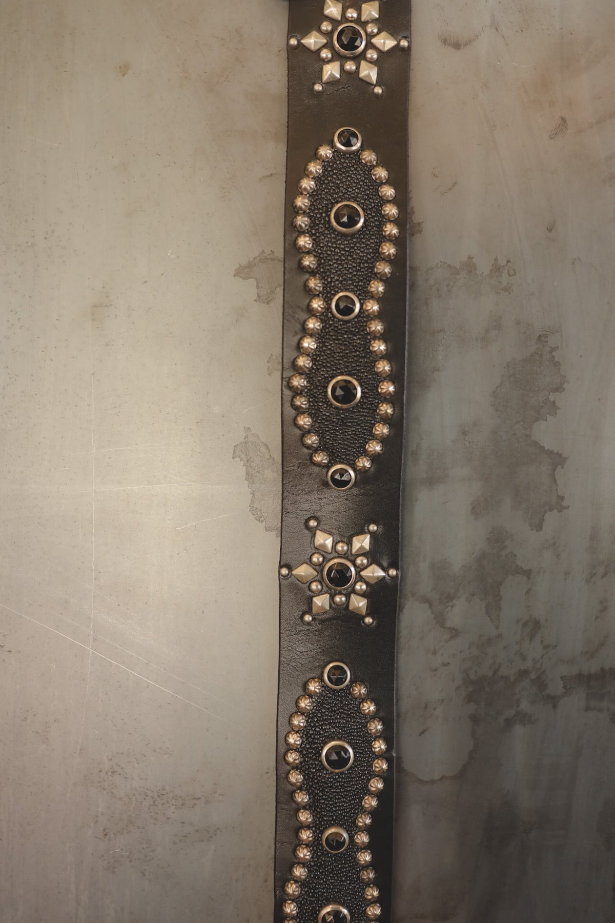 Hollywood Trading Co. Studded Stingray Peanut Belt- Black/Black