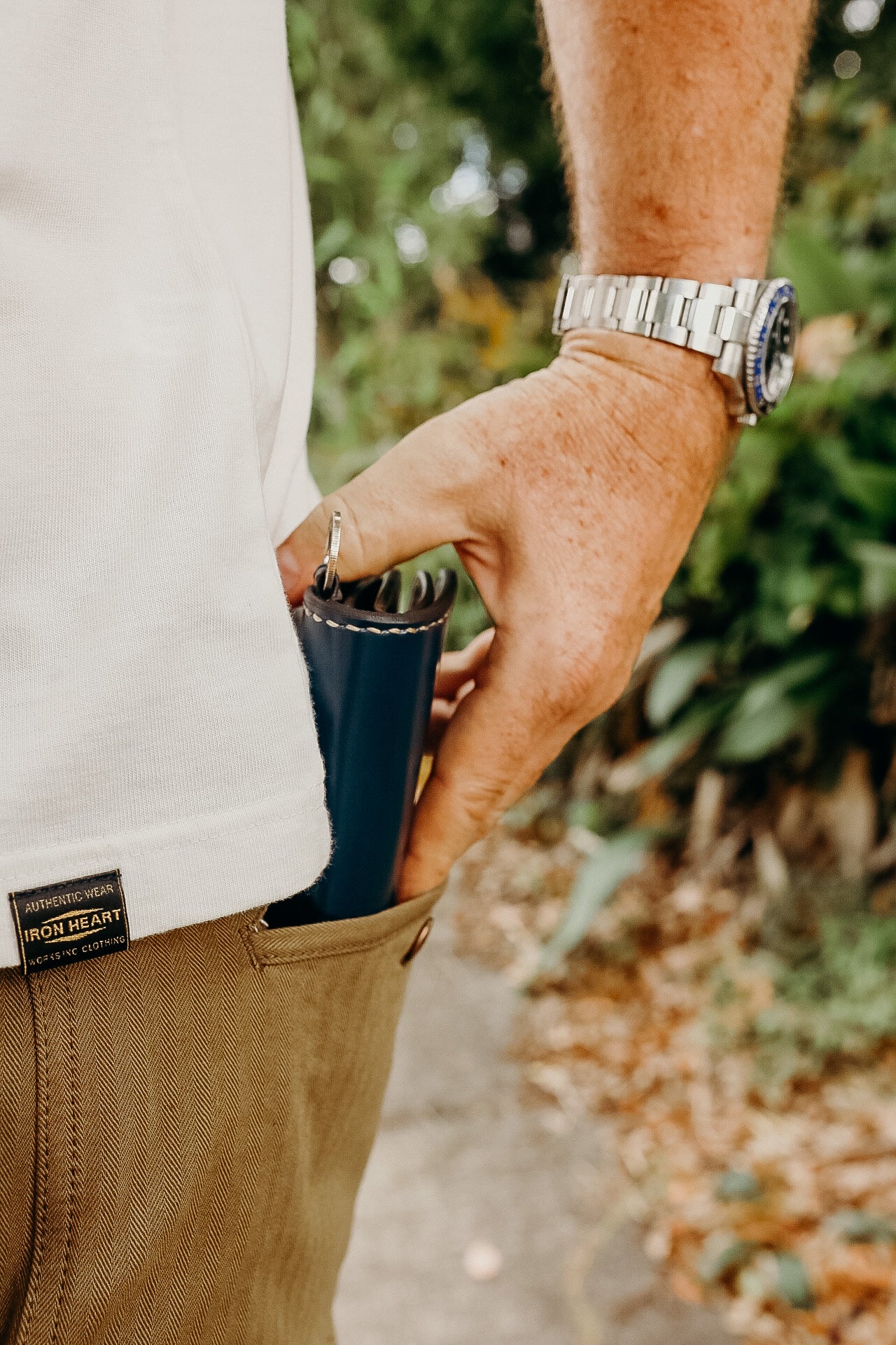 Medium Shell Cordovan Wallet - navy