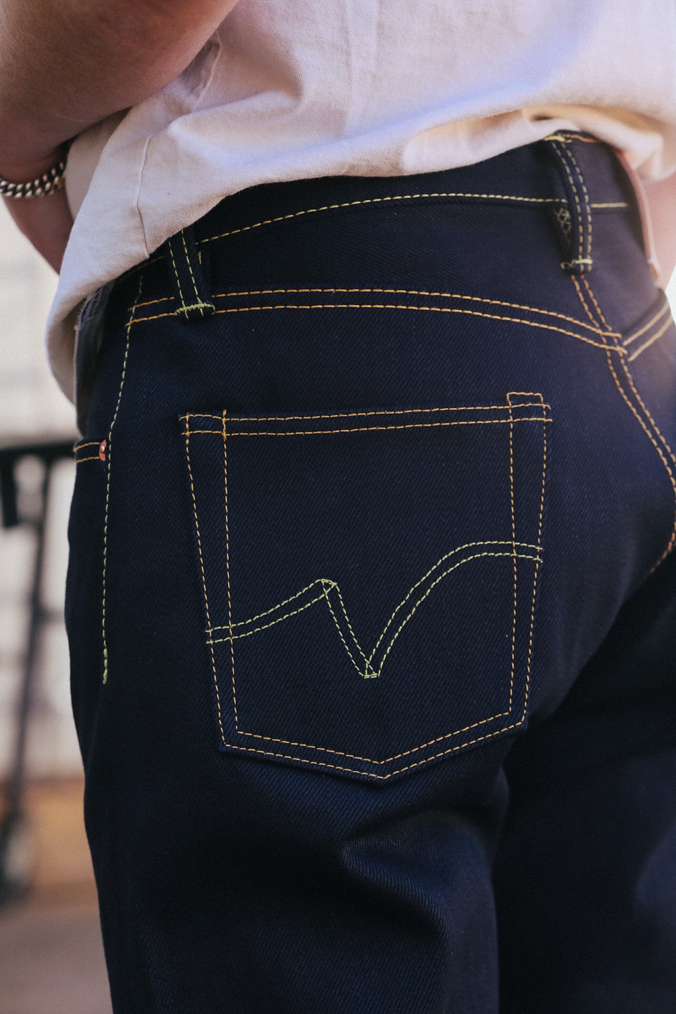 IH-634-XHSib 25oz Selvedge Denim Straight Cut Jeans - Indigo/Black