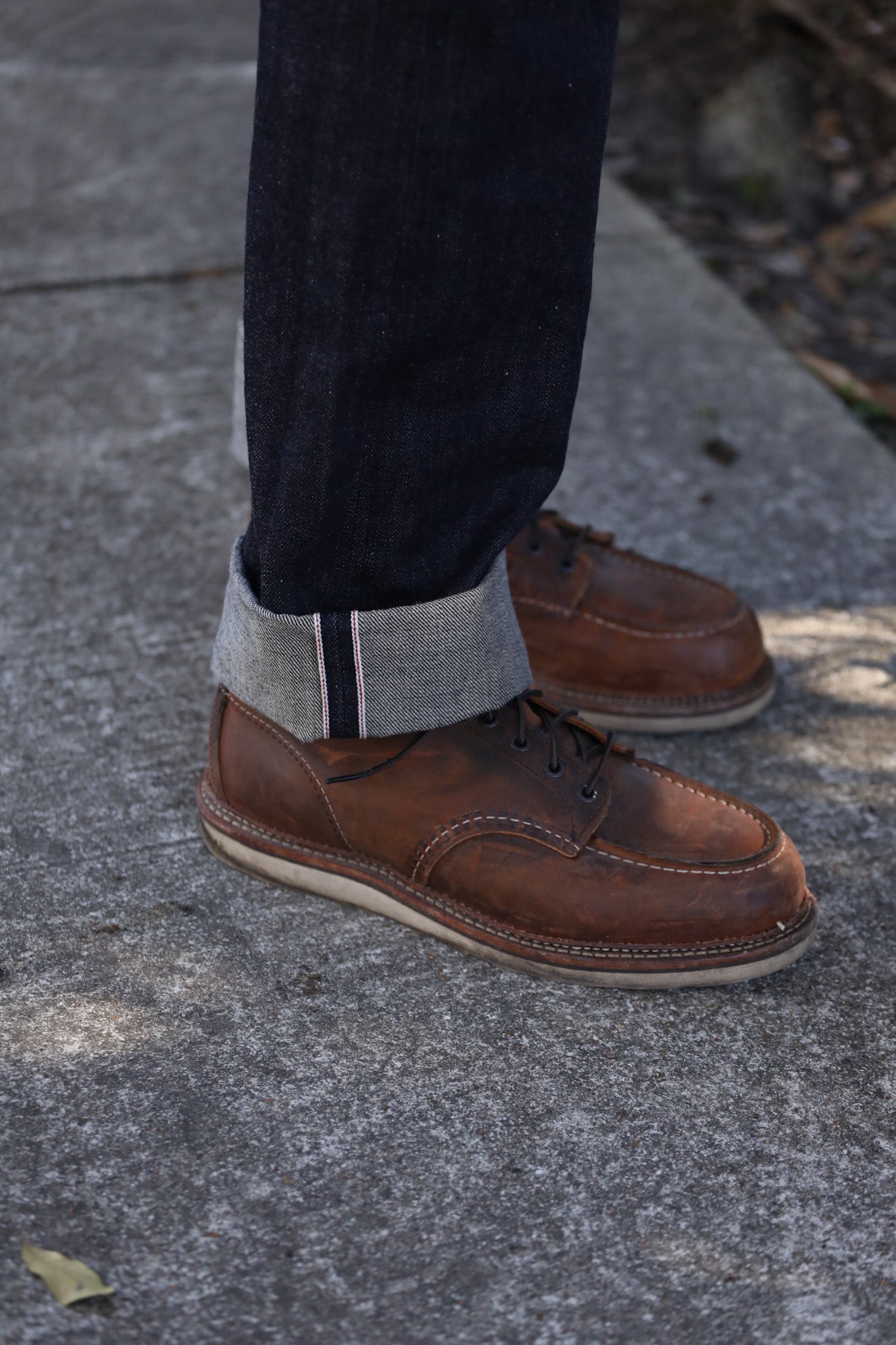 IH-888N 17oz Selvedge Denim Medium/High Rise Tapered Cut Jeans - Natural Indigo