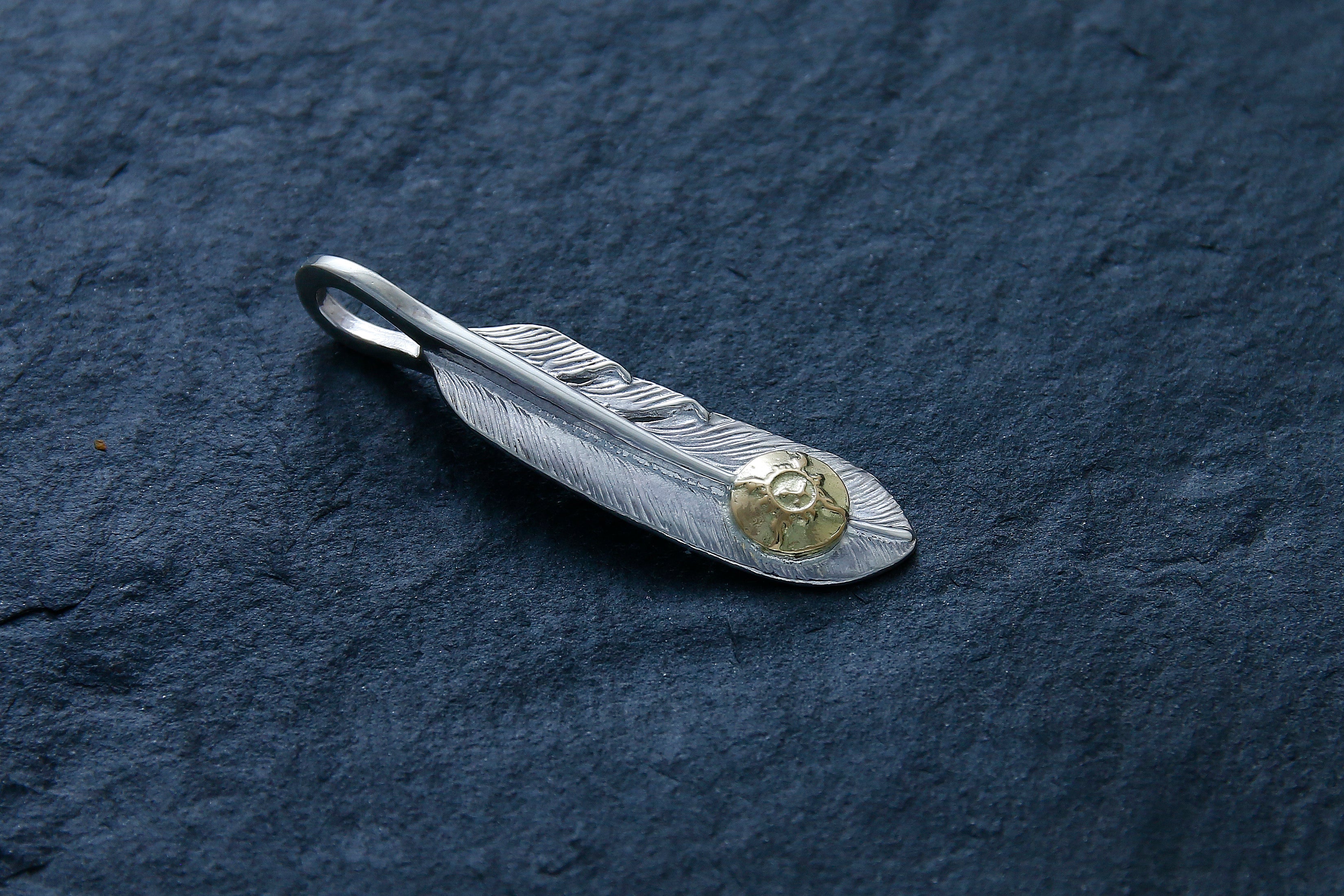 P-005R First Arrow's Feather Pendant with K18- S – Iron Shop