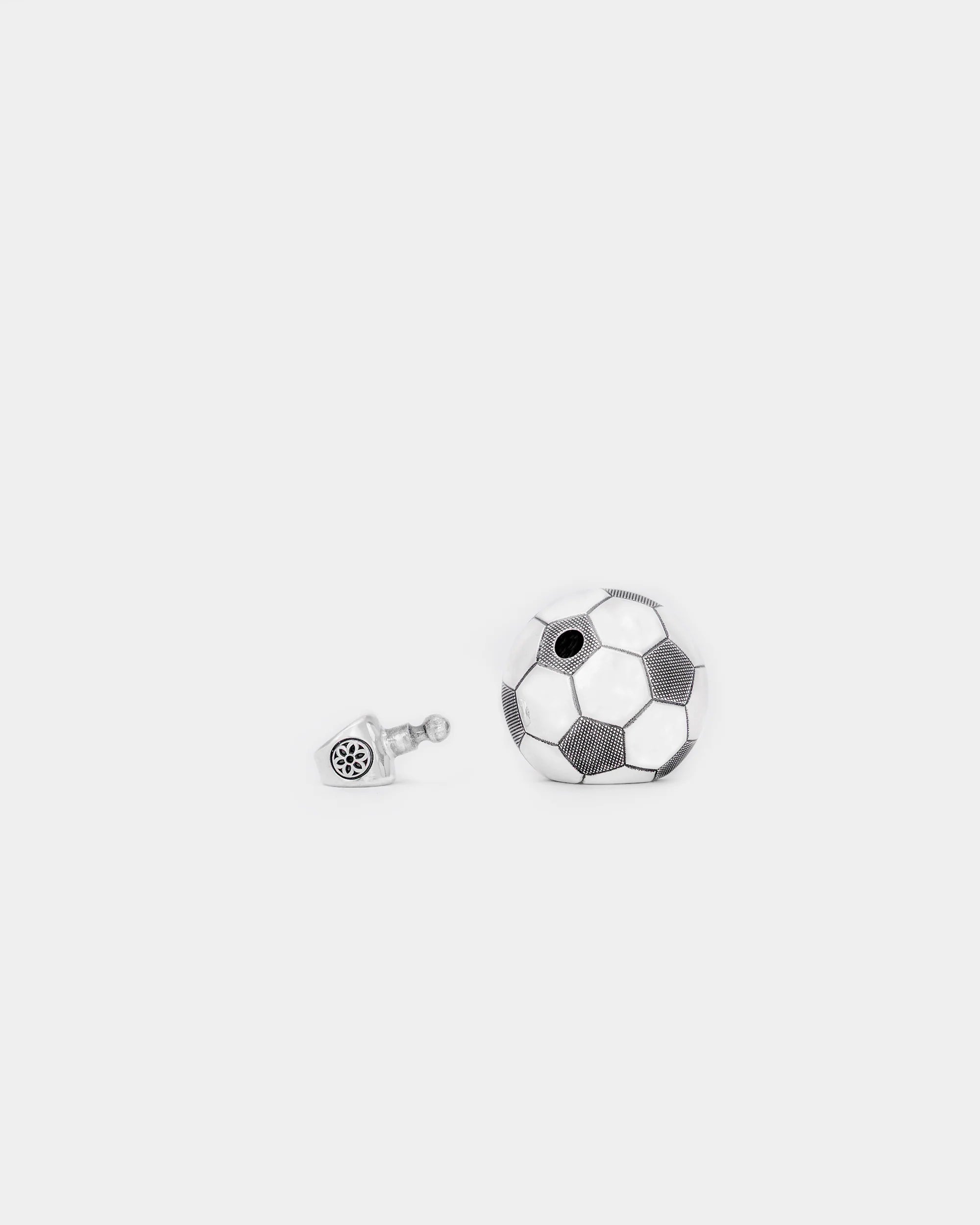 Good Art HLYWD Mid-Kick Pendant - 3A Goosebumps