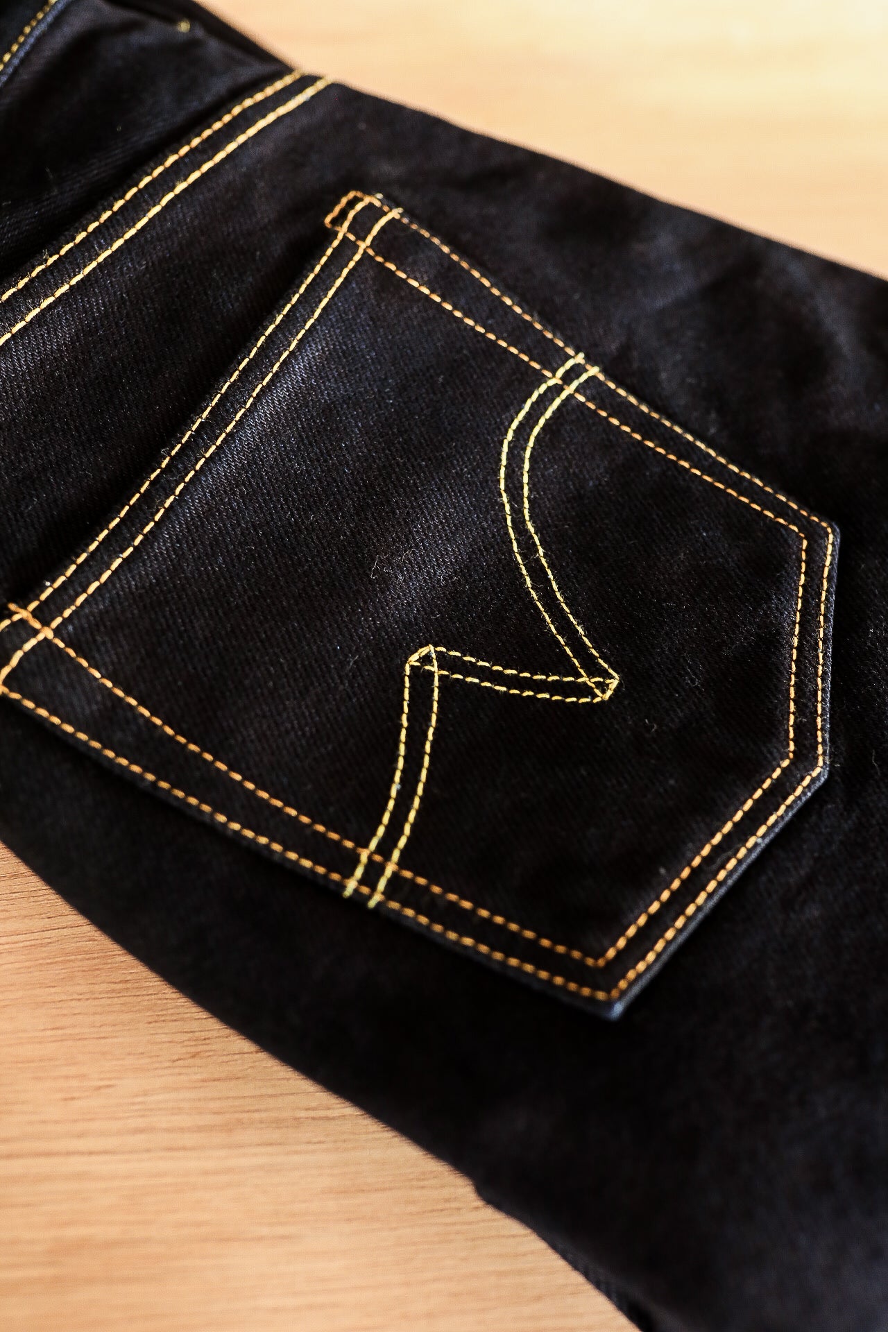 21oz 888 Selvedge Denim Jeans - Indigo/Black