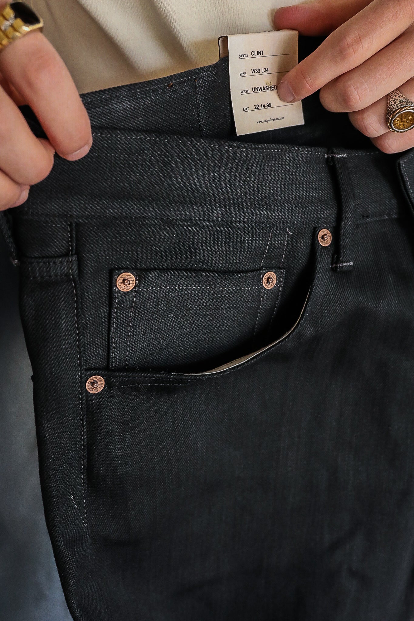 CLINT SLIM STRAIGHT FIT - MEDIUM RISE BLACK GUNPOWDER 14OZ DENIM