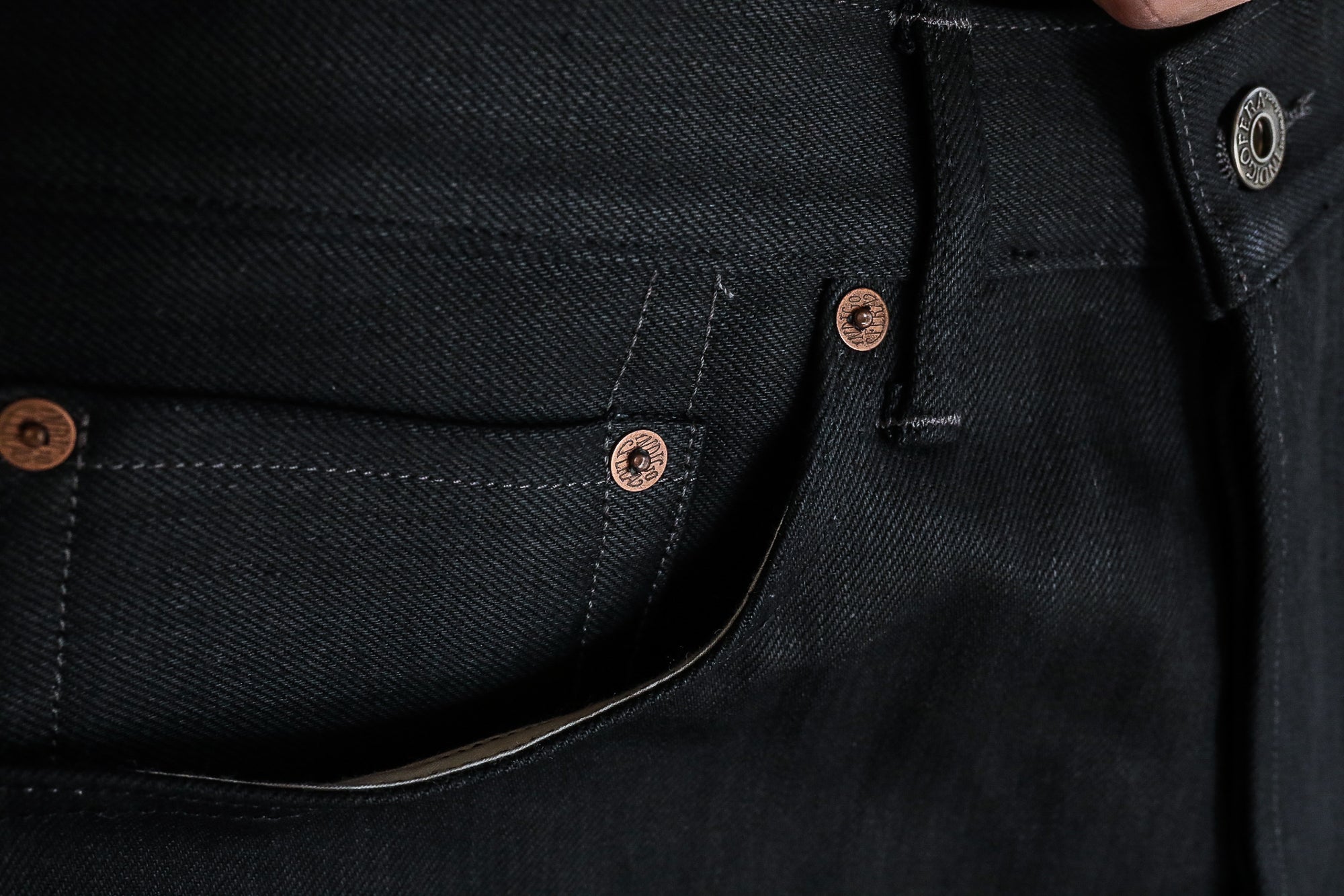 CLINT SLIM STRAIGHT FIT - MEDIUM RISE BLACK GUNPOWDER 14OZ DENIM