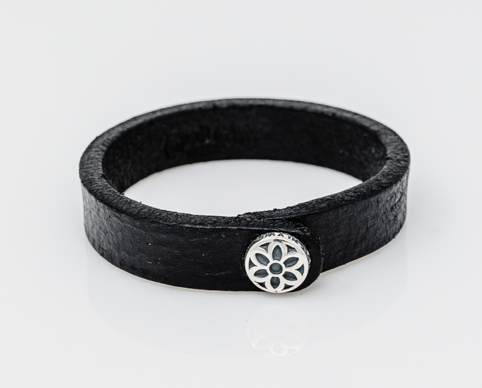 Single Snap Leather Rosette